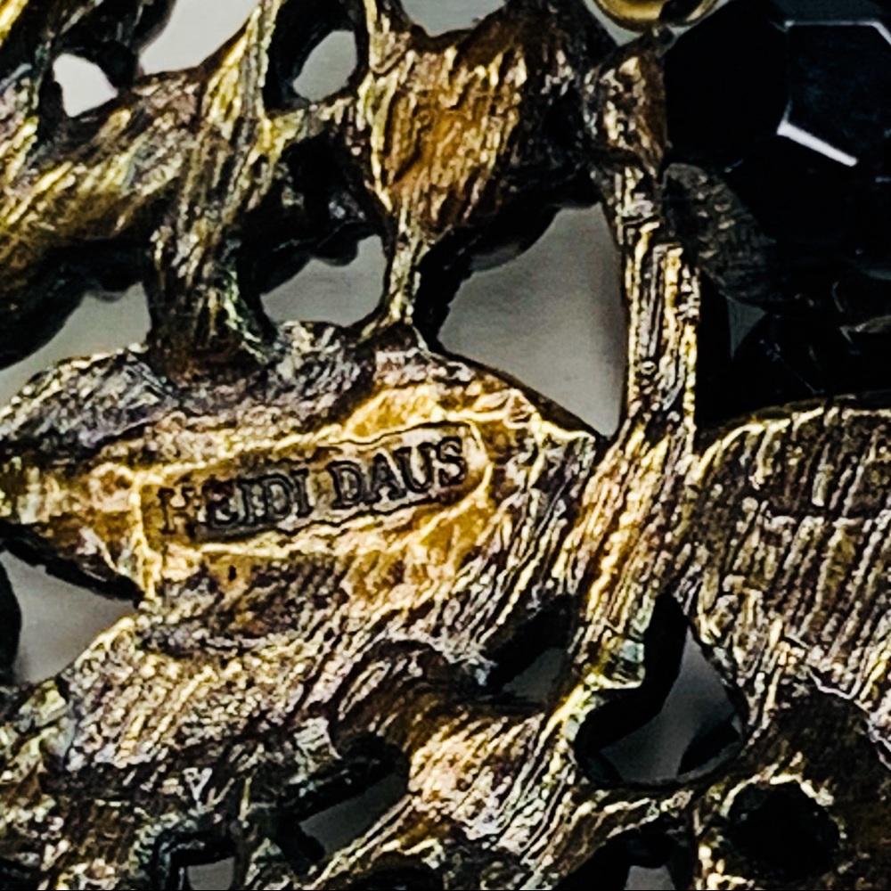Heidi Daus Rhinestone Dragonfly Strand Necklace - Picture 4 of 4